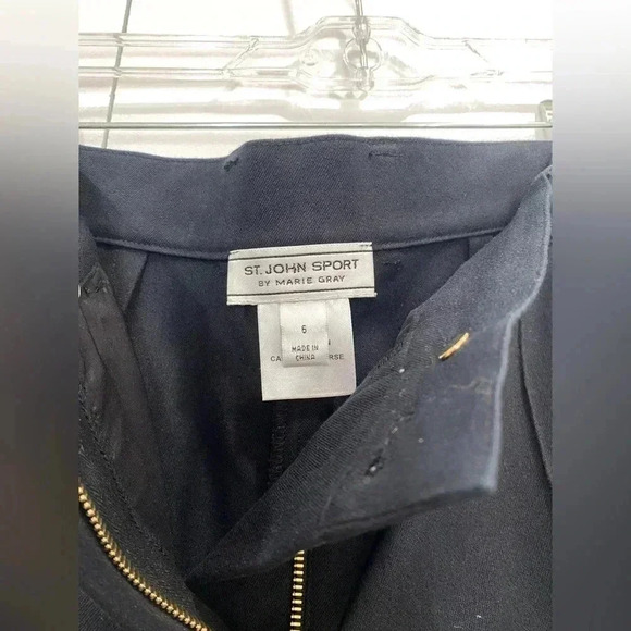 St.John Sport by Marie Gray Black Utility Pants with Gold Zippers Sz 6 - Picture 9 of 10